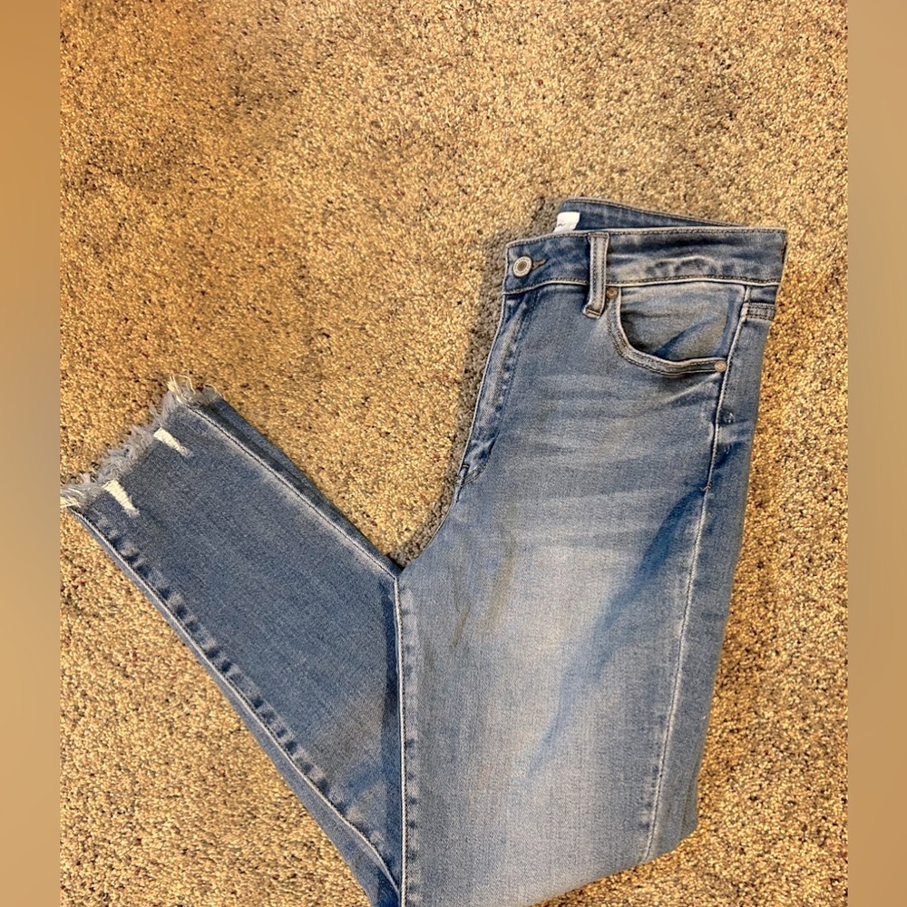 KanCan Blue Jeans Size 11 / 29 size fits waist up to 32”